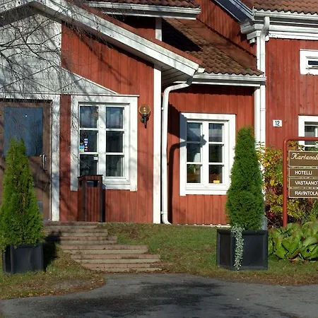호텔 Kartanohotelli Saari Reisjärvi