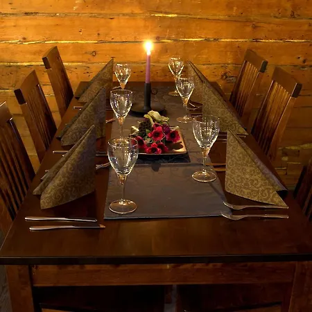 Kartanohotelli Saari Reisjärvi