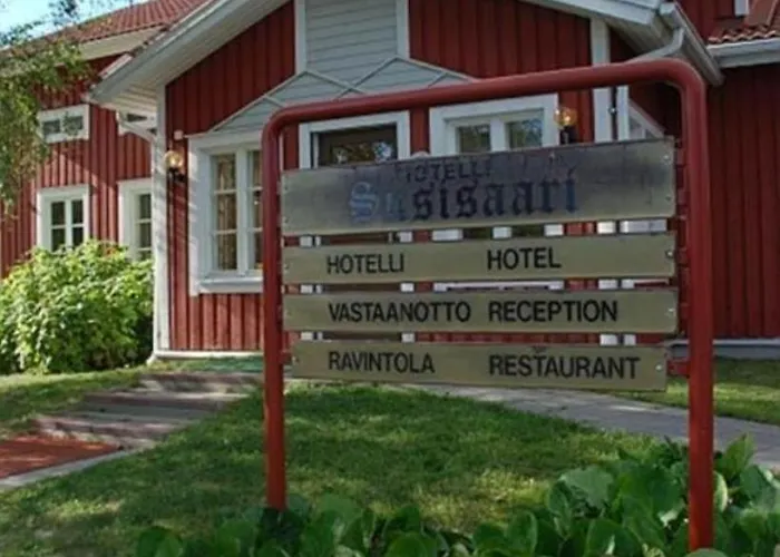 Kartanohotelli Saari Hotel 4*